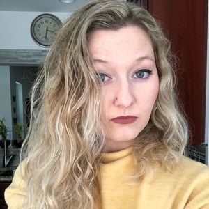 Meet your Posher, Genevieve